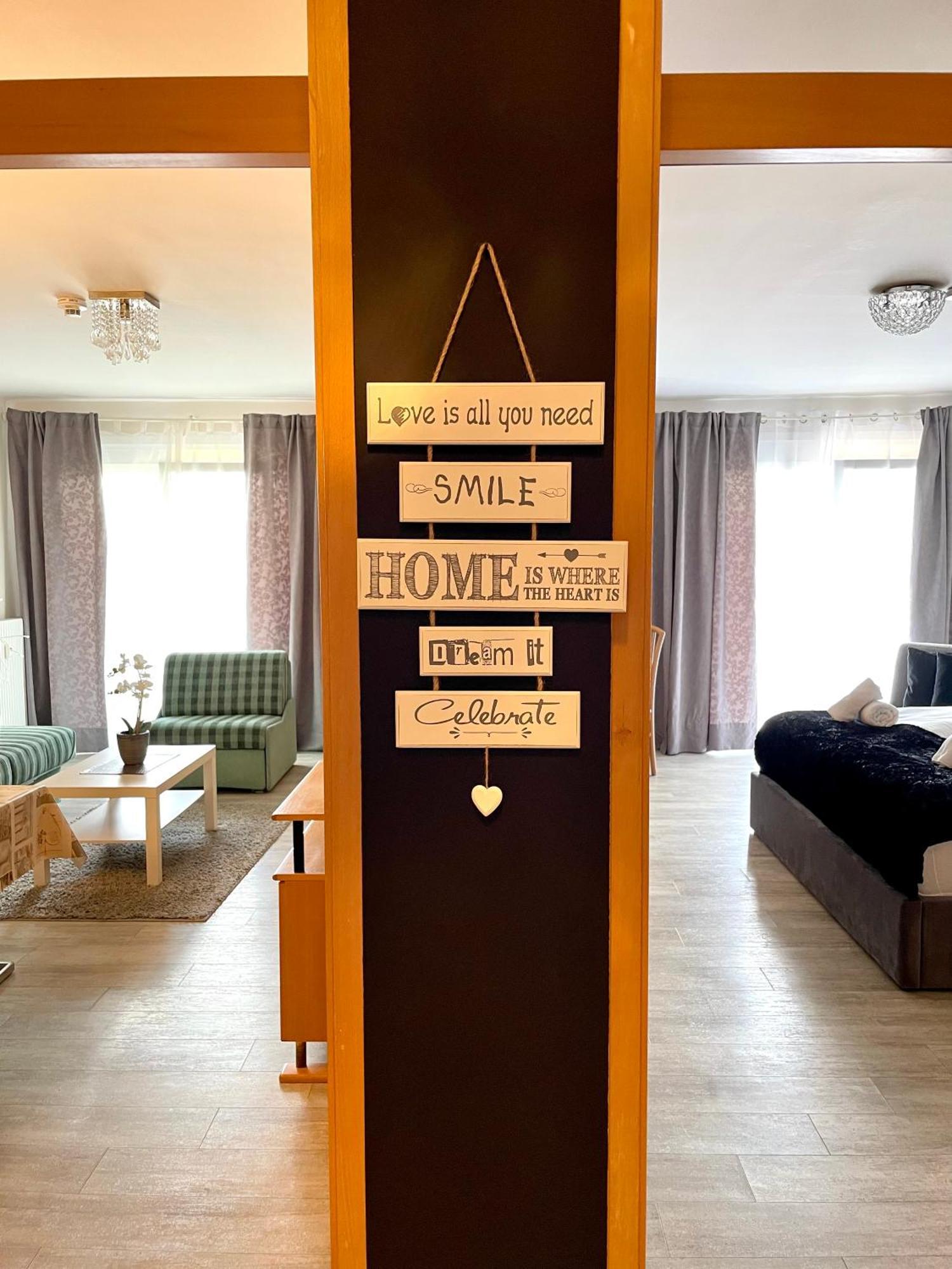 Happylivingapartments วิลลาค ภายนอก รูปภาพ
